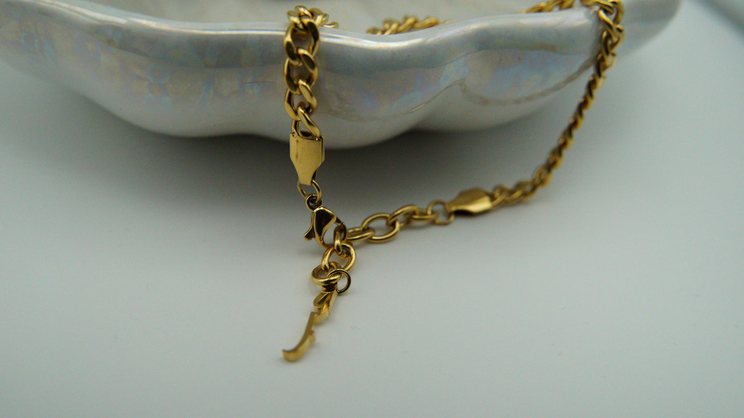 18K Gold Plated “حب” Bracelet