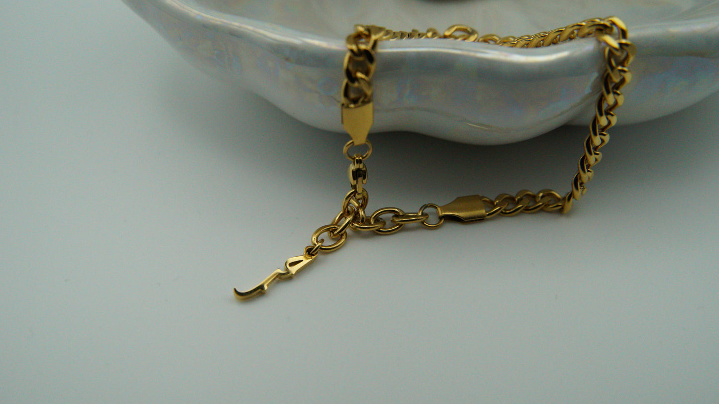 18K Gold Plated “حب” Bracelet